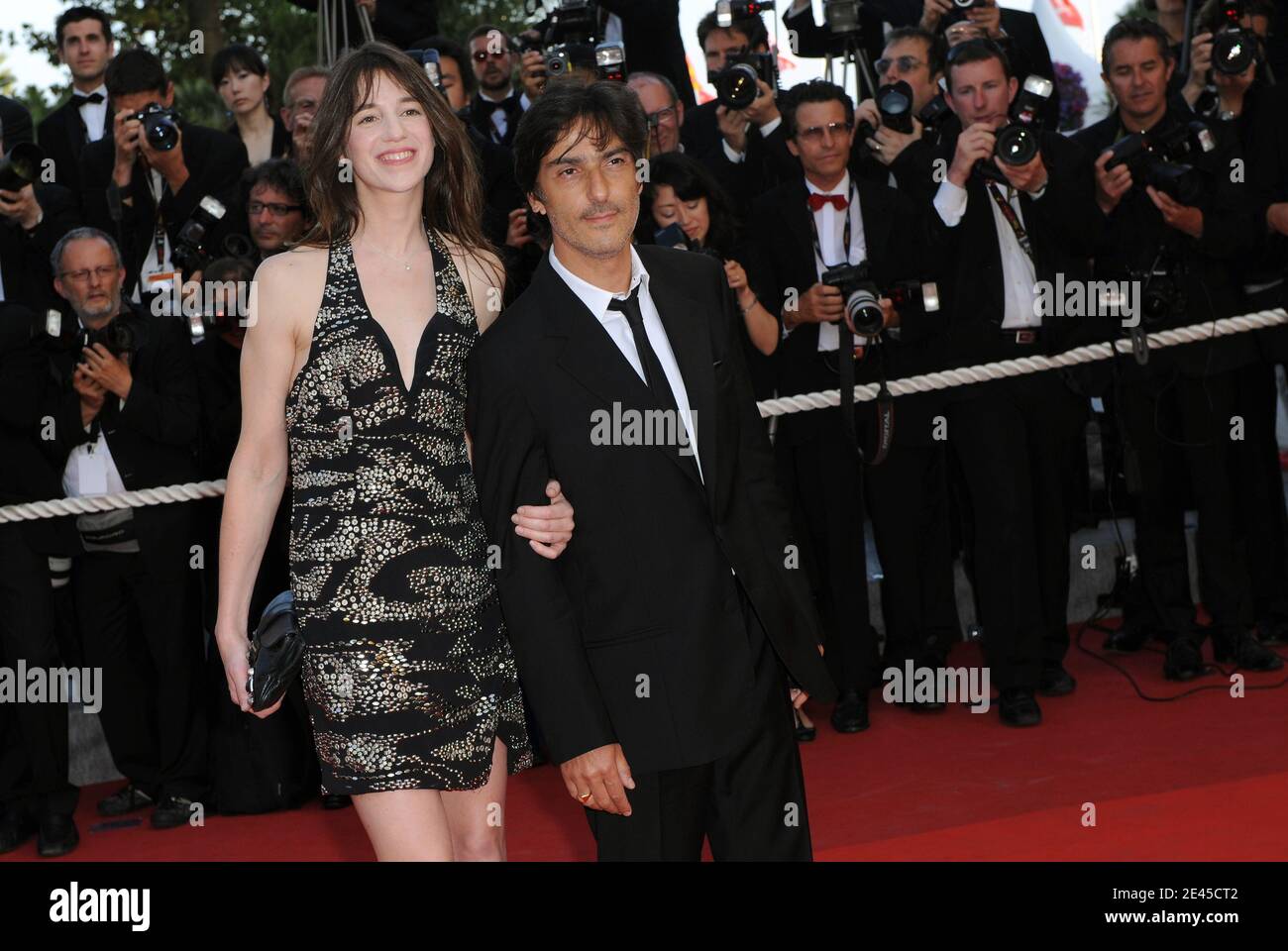 'Yvan Attal et Charlotte Gainsbourg assistent à la projection de ''Coco Chanel & Igor Stravinsky'' au 62e Festival de Cannes. Cannes, France, 24 mai 2009. Photo de Lionel Hahn/ABACAPRESS.COM (photo : Yvan Attal, Charlotte Gainsbourg)' Banque D'Images