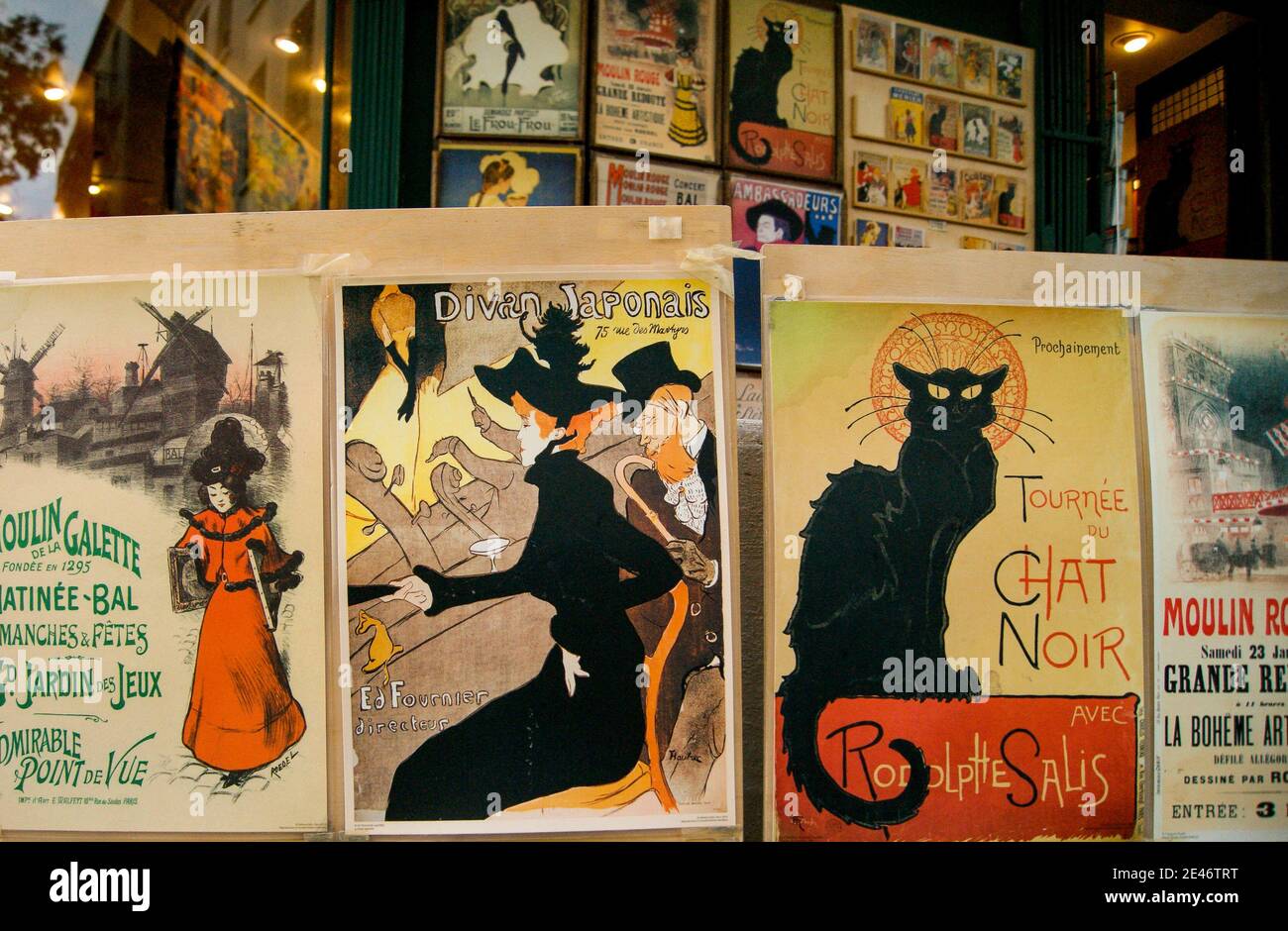 PARIS, FRANCE - 12 octobre 2017 : photo de la belle Toulouse Lautrec Vintage Big Posters au Montmarte Quarter souvenir Shop à Paris Banque D'Images