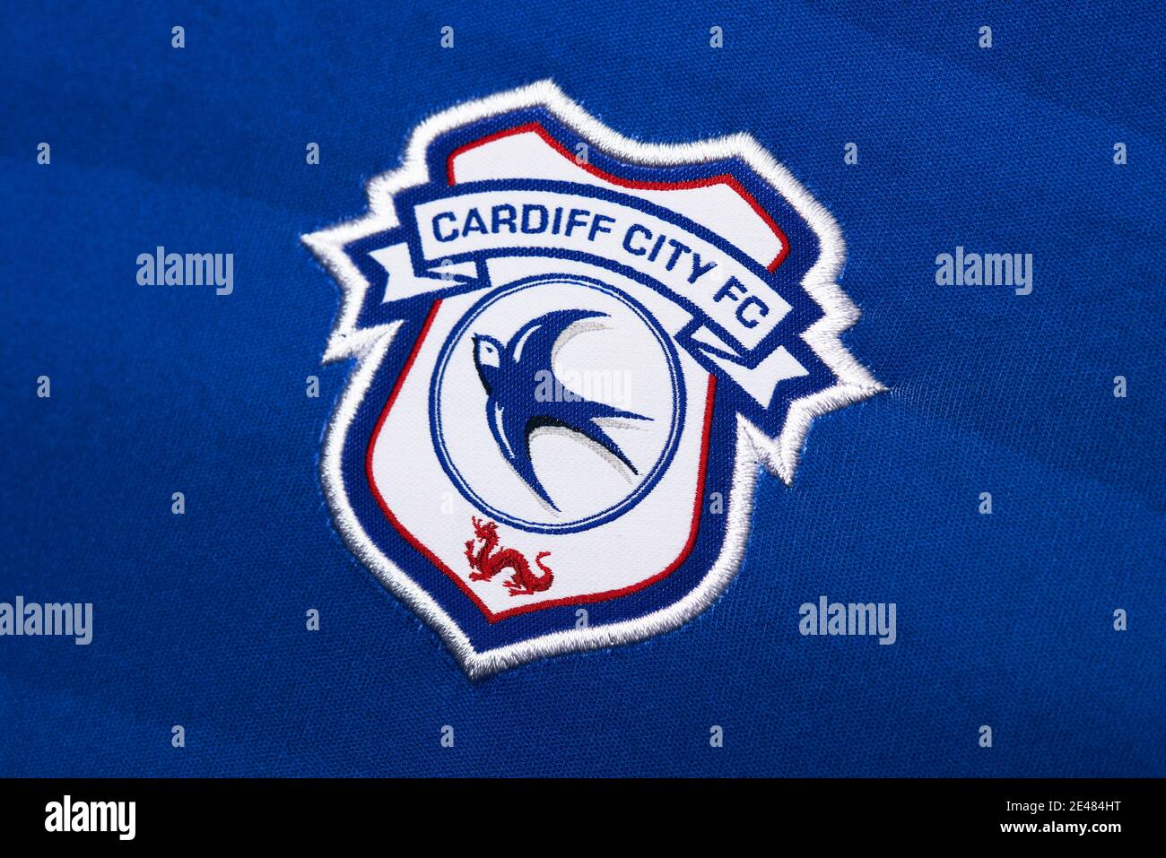 Gros plan de l'écusson Cardiff City FC Banque D'Images