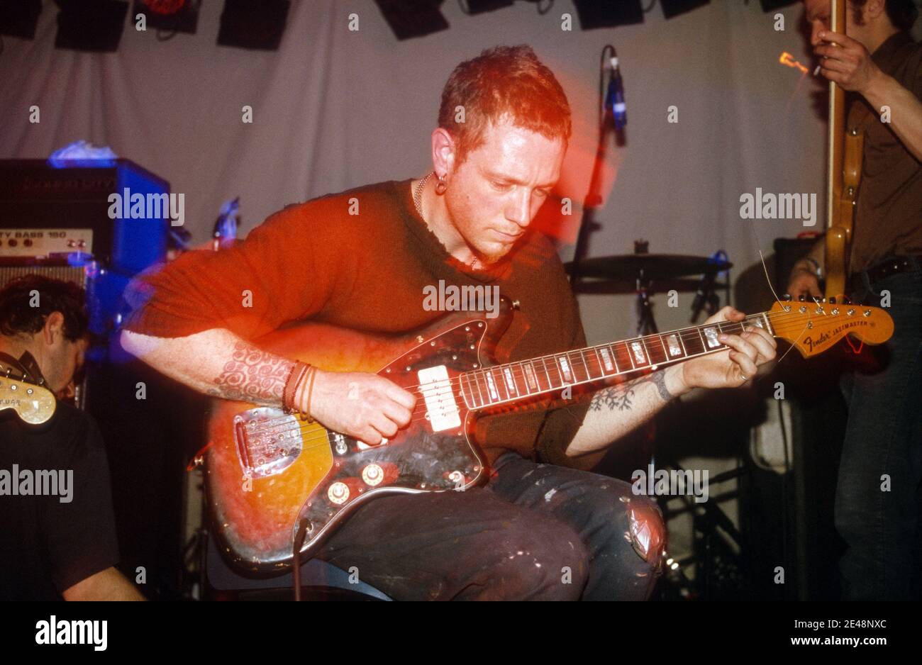 Godspeed vous! Black Emperor A.T.P avril 2000, Camber Sands, Rye, West Sussex, Angleterre, Royaume-Uni. Banque D'Images