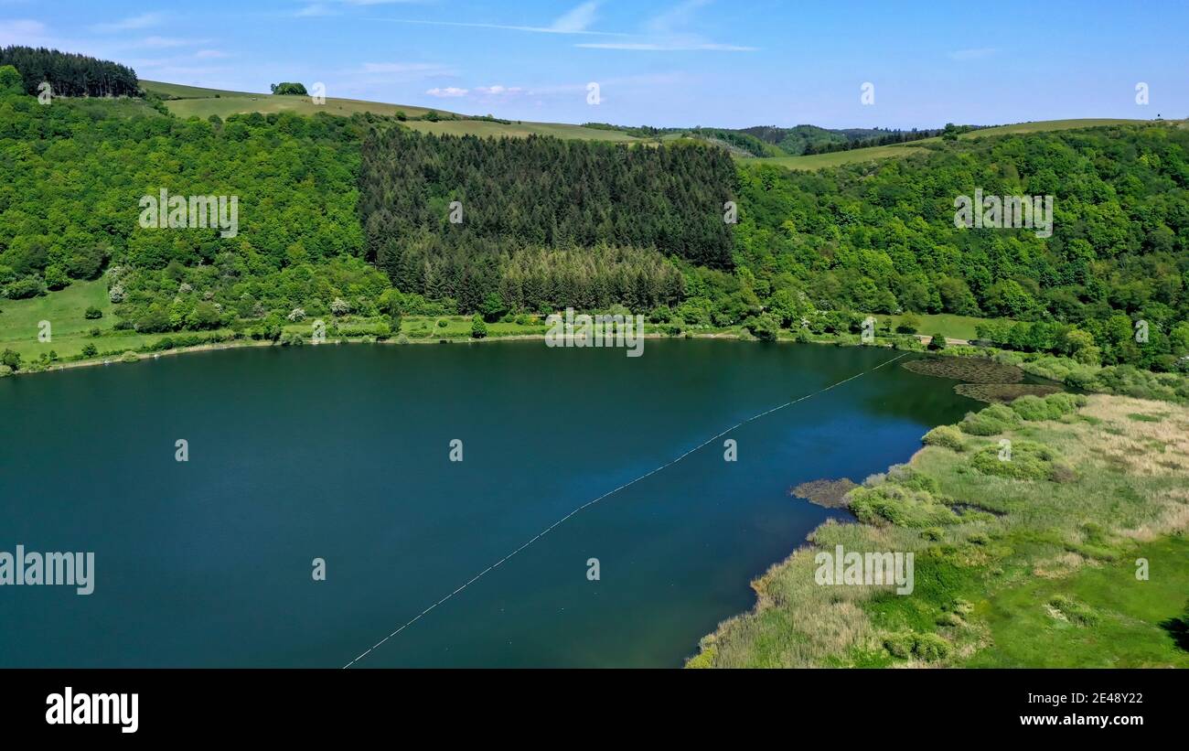 Meerfelder Maar près de Meerfeld, Vulkaneifel, Eifel, Rhénanie-Palatinat, Allemagne Banque D'Images