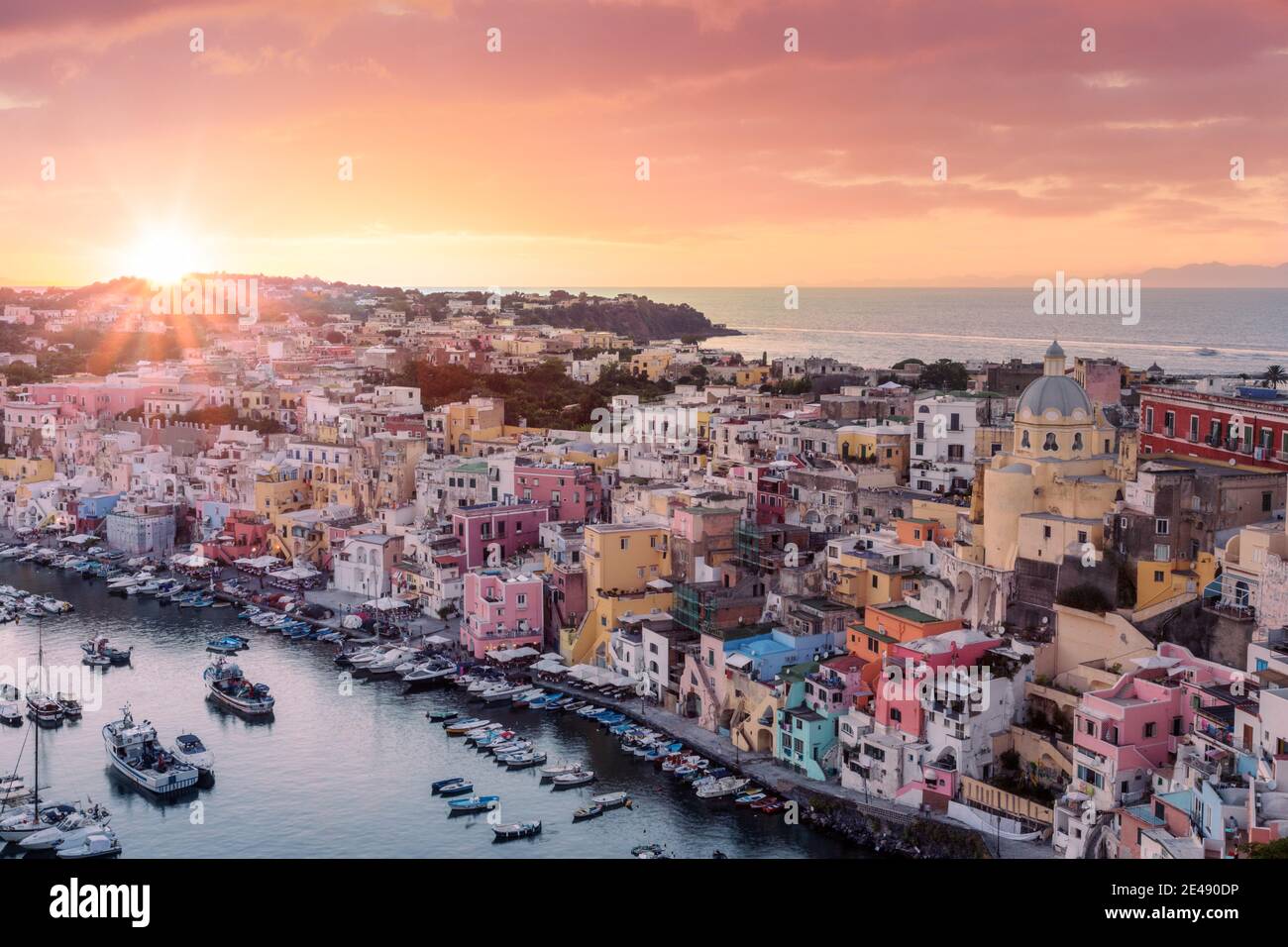 Île de Procida, Naples, Italie. Vue sur le coucher du soleil depuis le dessus Banque D'Images