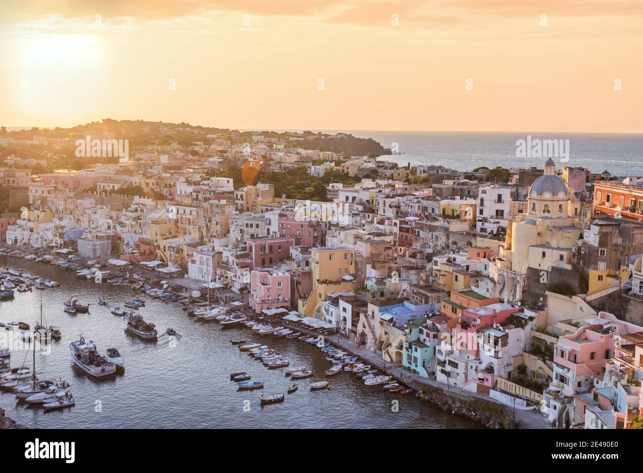 Île de Procida, Naples, Italie. Vue sur le coucher du soleil depuis le dessus Banque D'Images
