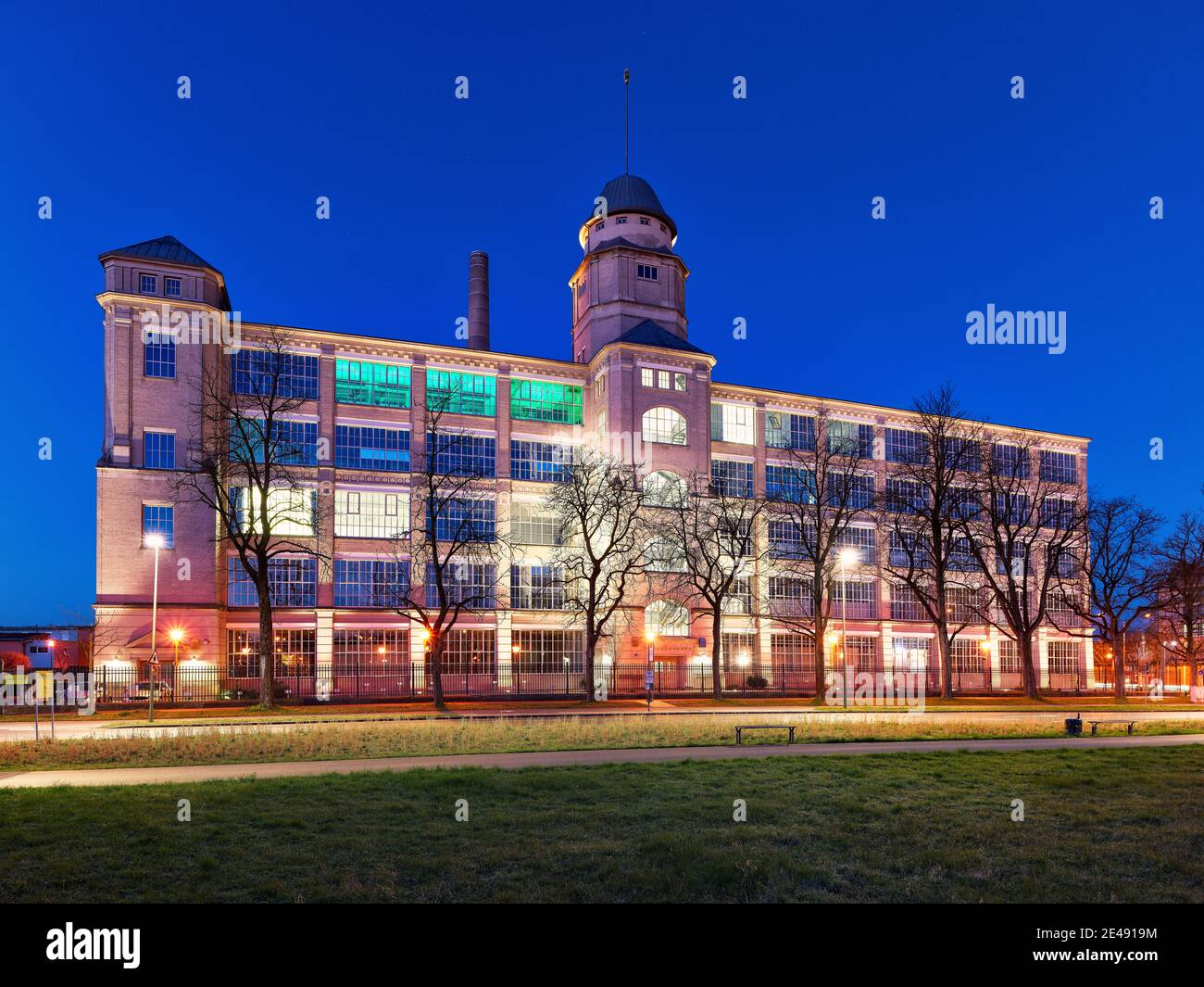 Musée d'art, art contemporain, galerie d'état, art moderne, filature et tissage de coton, filature, filature à tissage, industrie textile, monument industriel, architecture industrielle, architecture, début du XXe siècle Banque D'Images