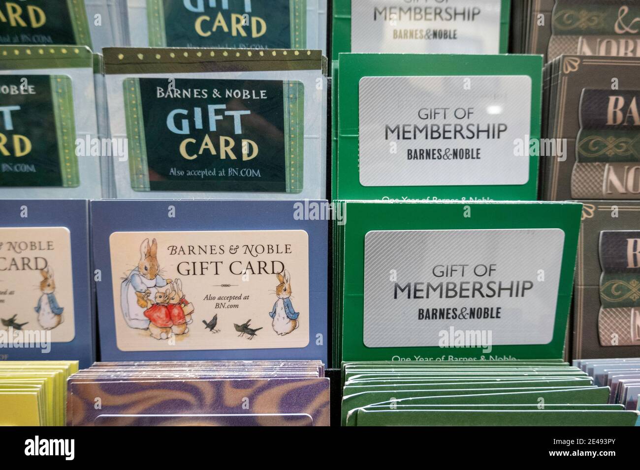 Affichage de cartes-cadeaux prépayées à Barnes & Noble à New York, États-Unis Banque D'Images