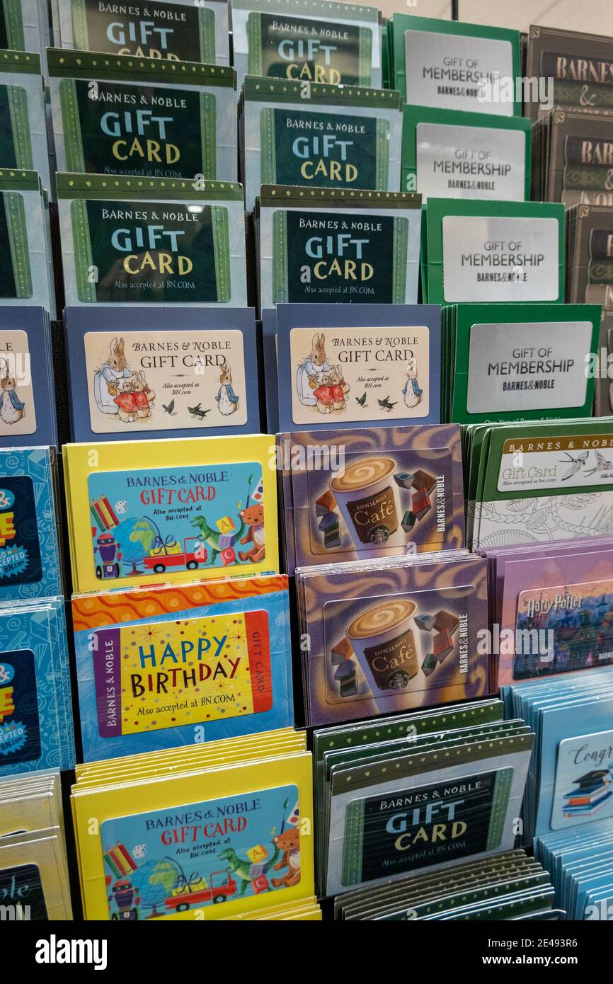 Affichage de cartes-cadeaux prépayées à Barnes & Noble à New York, États-Unis Banque D'Images