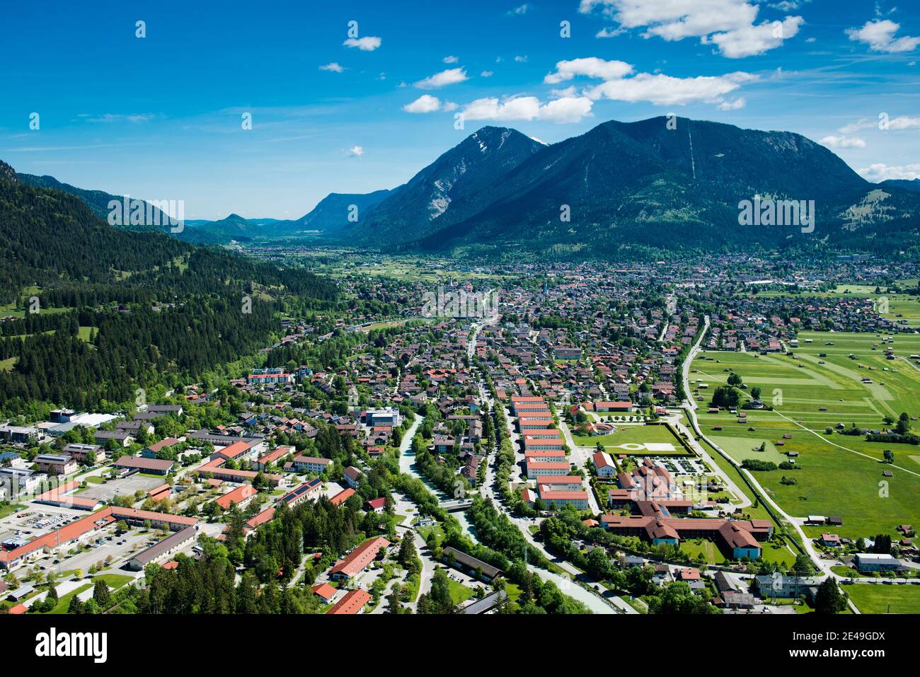 Garmisch, Loisachtal, Wank, Garmisch-Partenkirchen, vue aérienne, Werdenfelser Land, Oberland, Bavière, Allemagne Banque D'Images