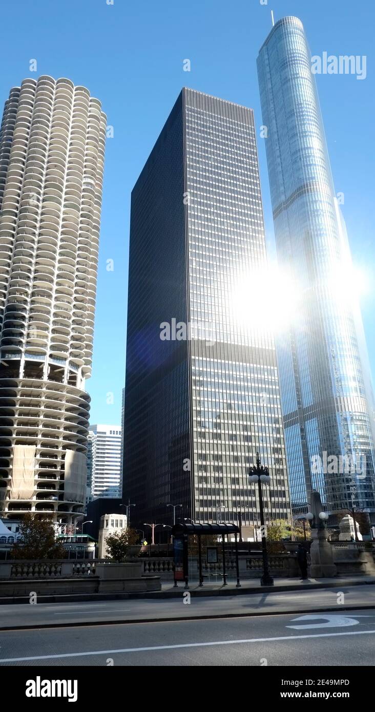 Chicago - Illinois. Marina City, gratte-ciel de 197 mètres de haut conçu par l'architecte Bertrand Goldberg. Lorsqu'il a terminé en 1963, il s'agissait de la plus haute structure résidentielle au monde et de la plus haute structure en béton armé Banque D'Images