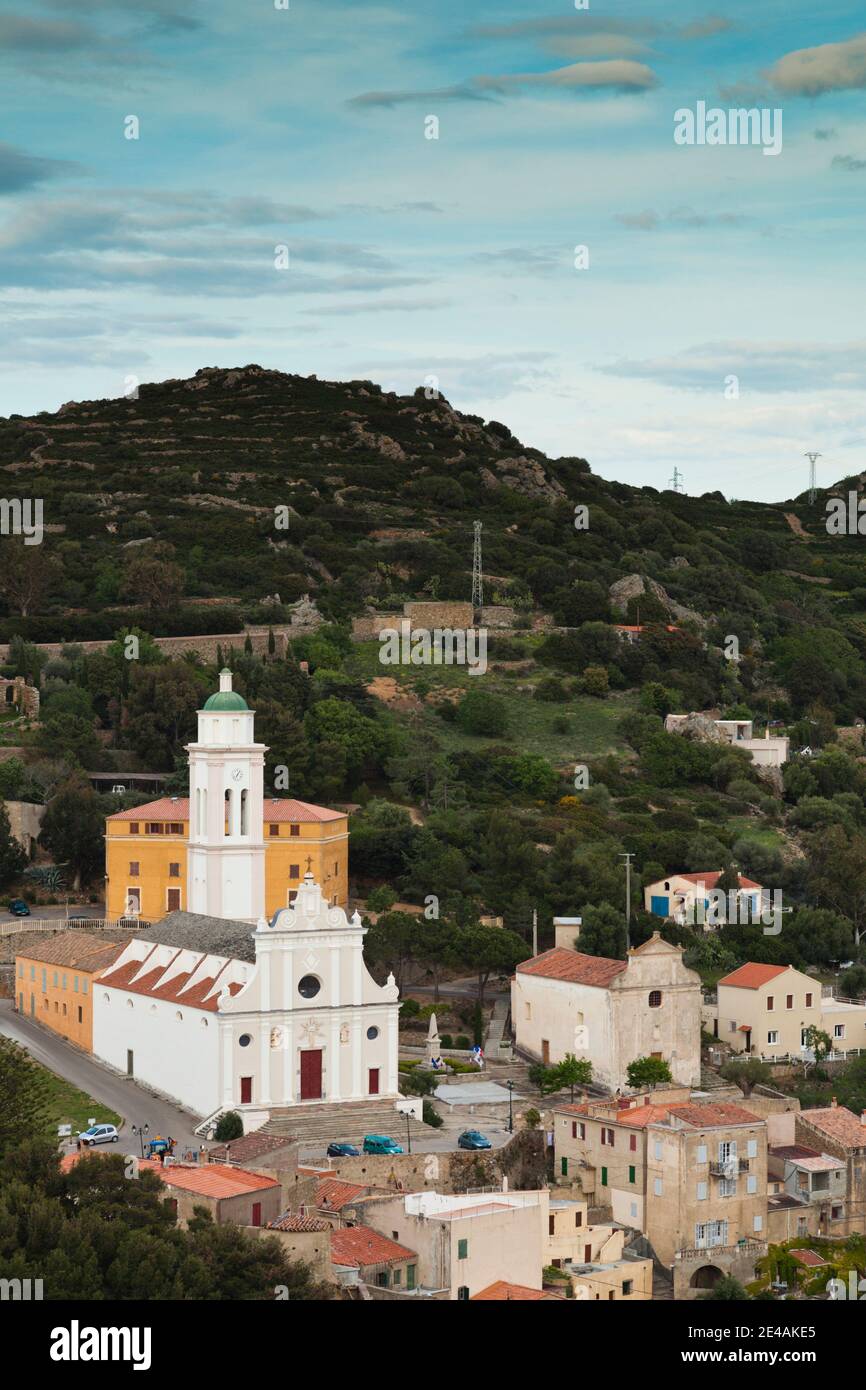 Vue panoramique de l'église Eglise de l'Annonciation, Corbara, la Balagne, haute-Corse, Corse, France Banque D'Images