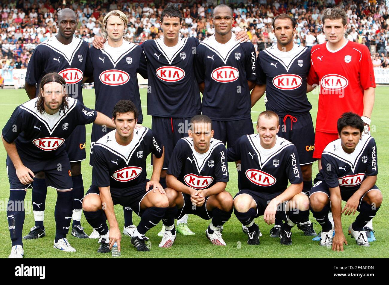 L'équipe de Bordeaux lors du match de football amical, Bordeaux vs  Marseille au stade de Dax, France, le 21 juillet 2009. Bordeaux a gagné  2-1. Photo de Patrick Bernard/ABACAPRESS.COM Photo Stock -