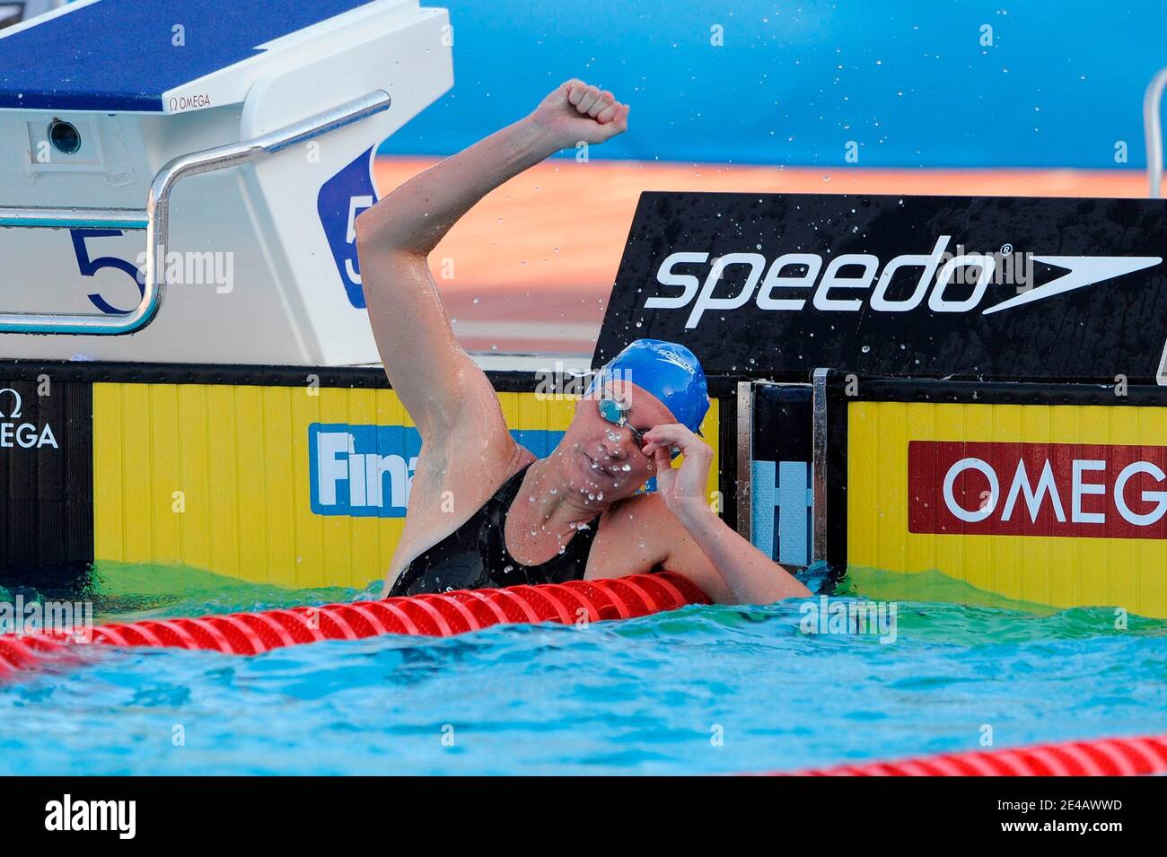 Le Gemma Spofforth, en Angleterre, a remporté la finale du BackStroke de 100 mètres aux Championnats du monde de natation de la FINA à Rome, en Italie, le 28 juillet 2009. Photo de Henri Szwarc/Cameleon/ABACAPRESS.COM Banque D'Images