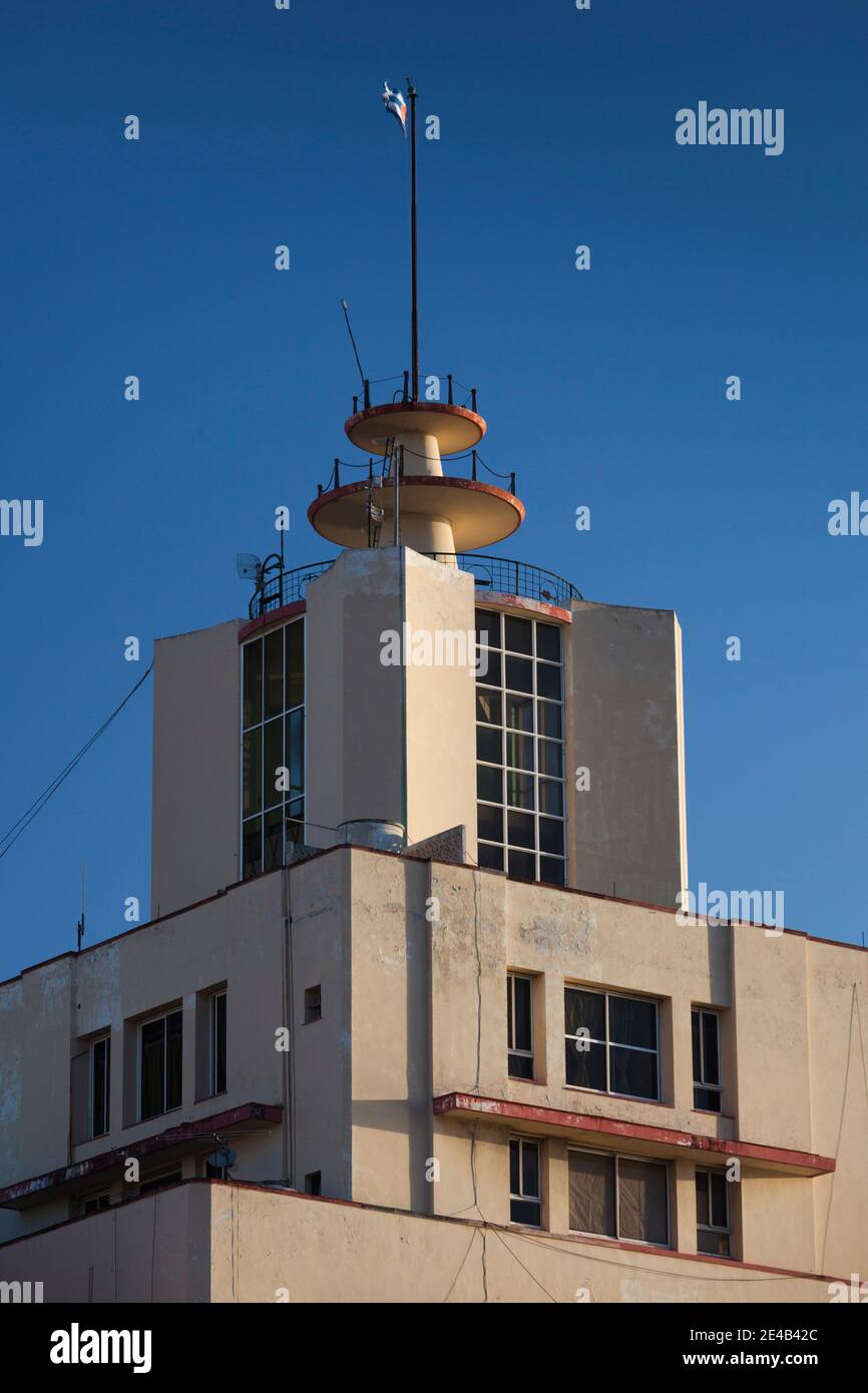 Vue à angle bas sur les bâtiments portuaires, la Vieille Havane, la Havane, Cuba Banque D'Images
