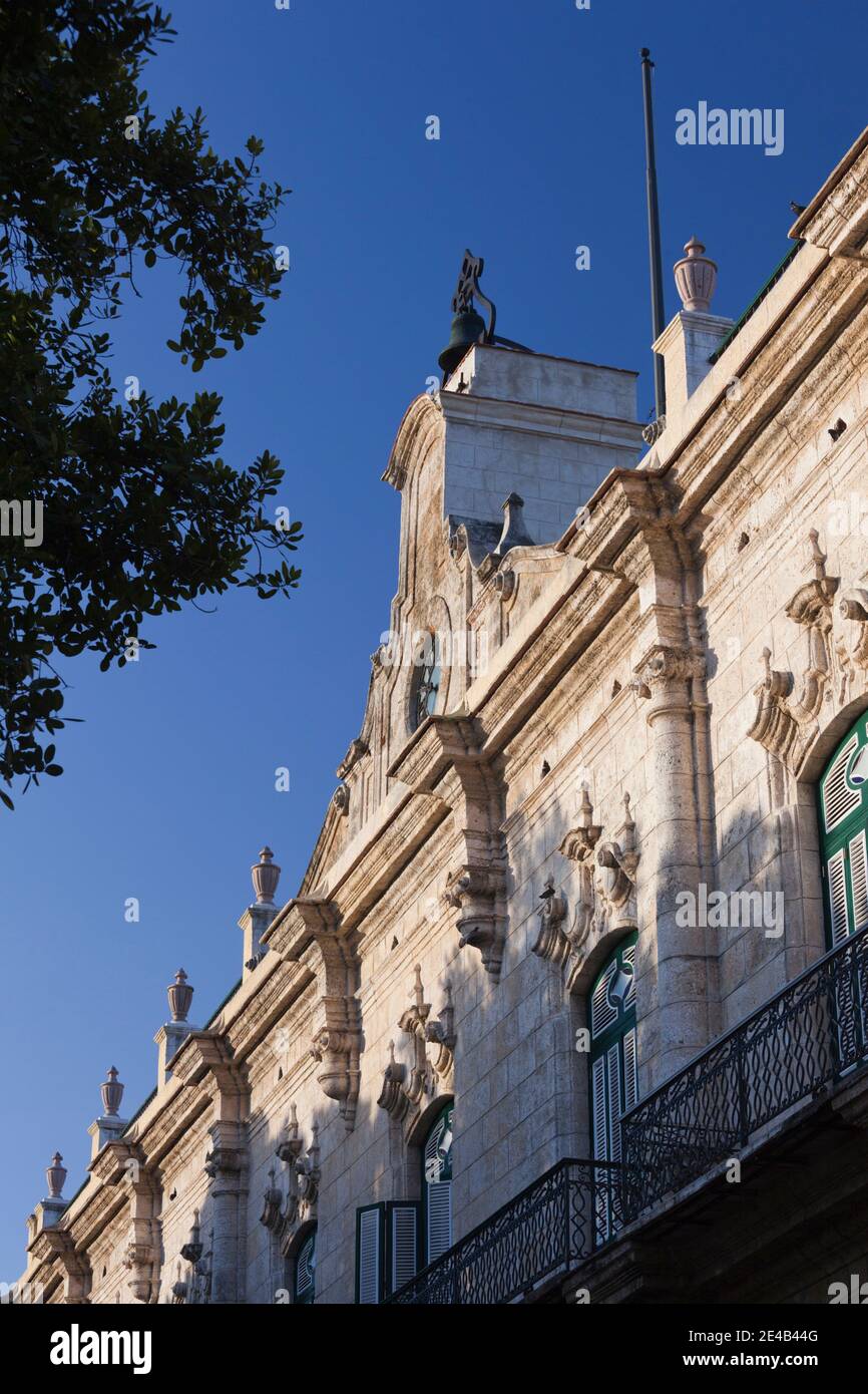 Vue à angle bas d'un musée, du Musée de la ville, de la Vieille Havane, de la Havane, de Cuba Banque D'Images