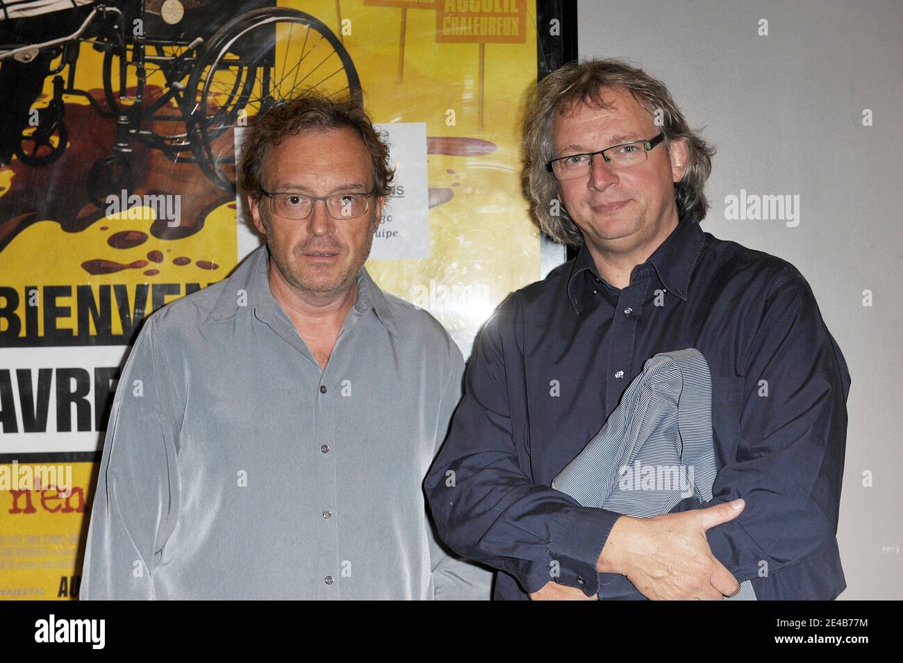 L'acteur Josef Hader et le producteur Kurt stocker assistent à la première de 'Bienvenue A Cadavre-les-bains ' (Der Knochenmann) réalisée par Wofgang Murnberger au MK2 Quai de Loire à Paris, France, le 27 août. Photo de Giancarlo Gorassini/ABACAPRESS.COM Banque D'Images