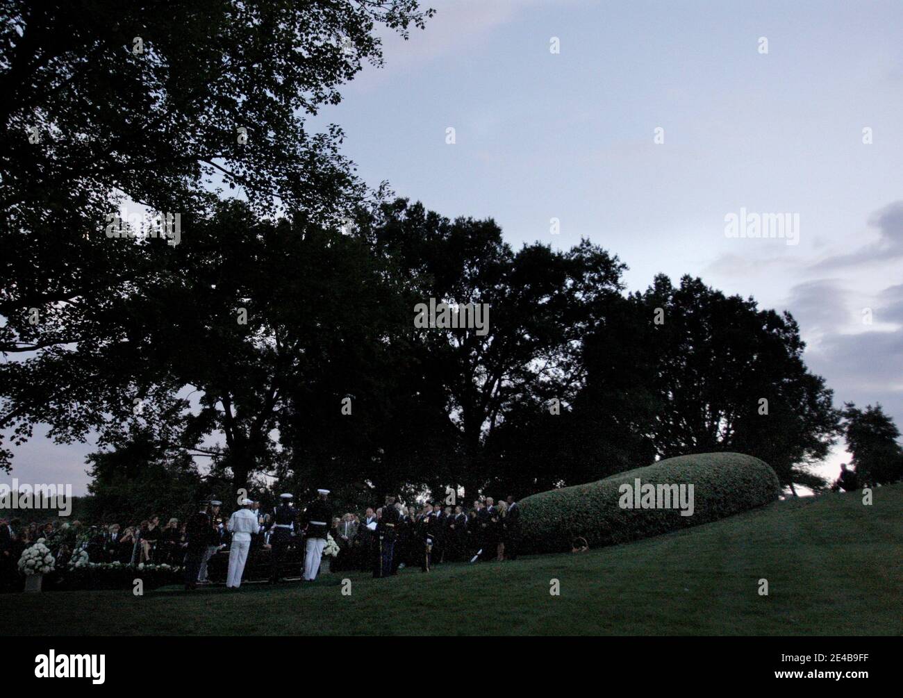 Le service de sépulture du sénateur américain Edward Kennedy au cimetière national d'Arlington, à Arlington, en Virginie, le 29 août 2009. Kennedy est décédé mardi dernier après une bataille contre le cancer. Photo de piscine par JIM BOURG/ABACAPRESS.COM Banque D'Images