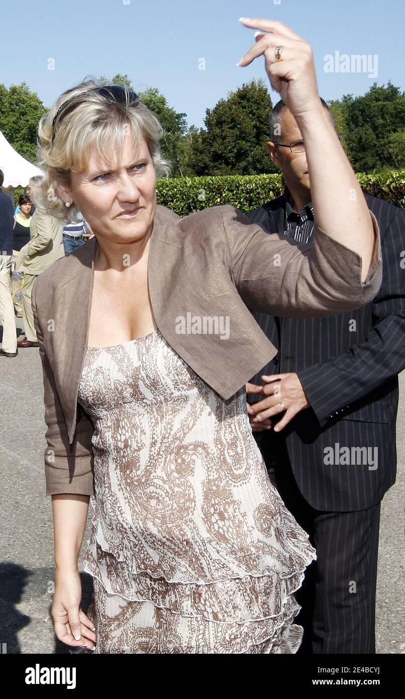 Nadine Morano participe à la deuxième journée de l'Université d'été UMP surnommée « Campus » à Seignosse, en France, le 5 septembre 2009. Photo de Patrick Bernard/ABACAPRESS.COM Banque D'Images