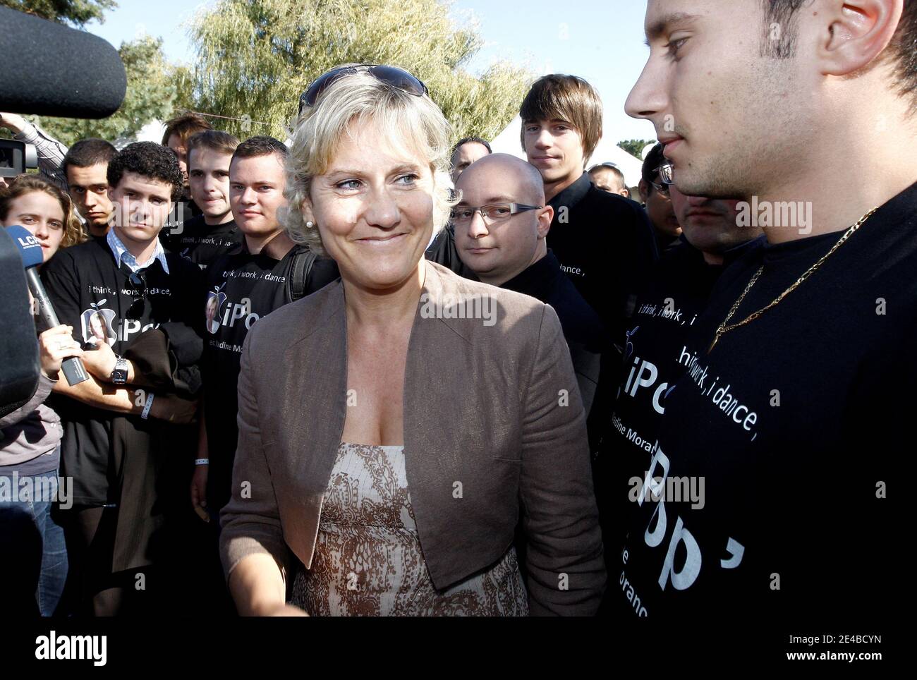 Nadine Morano participe à la deuxième journée de l'Université d'été UMP surnommée « Campus » à Seignosse, en France, le 5 septembre 2009. Photo de Patrick Bernard/ABACAPRESS.COM Banque D'Images