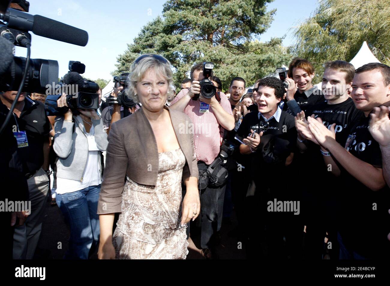 Nadine Morano participe à la deuxième journée de l'Université d'été UMP surnommée « Campus » à Seignosse, en France, le 5 septembre 2009. Photo de Patrick Bernard/ABACAPRESS.COM Banque D'Images
