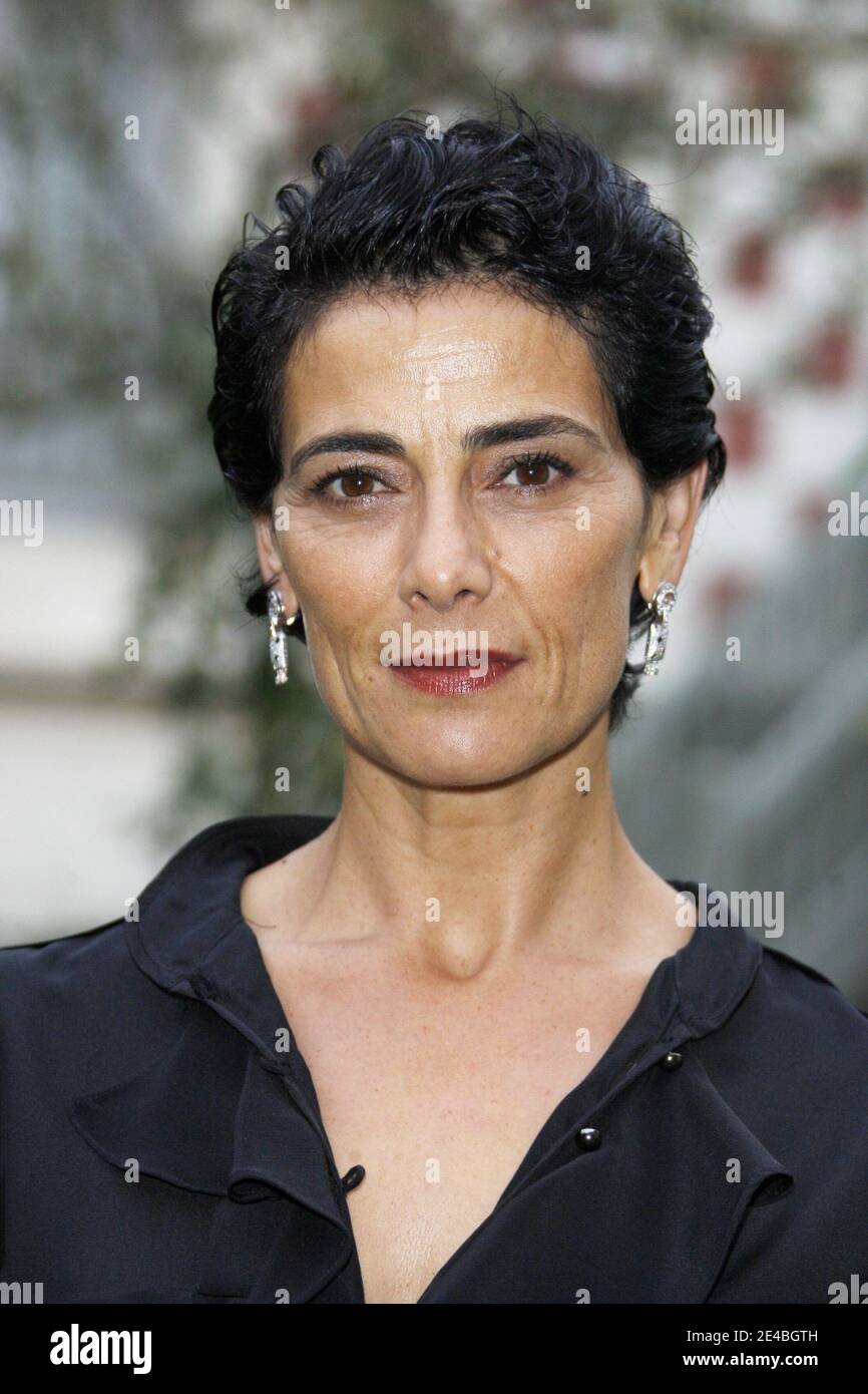 EXCLUSIF. L'actrice, réalisatrice et scénariste palestinienne Hiam Abbass pose pour notre photographe à l'hôtel Normandy lors du 35e Festival du film américain à Deauville, en Normandie, le 9 septembre 2009. Photo de Denis Guignebourg/ABACAPRESS.COM Banque D'Images