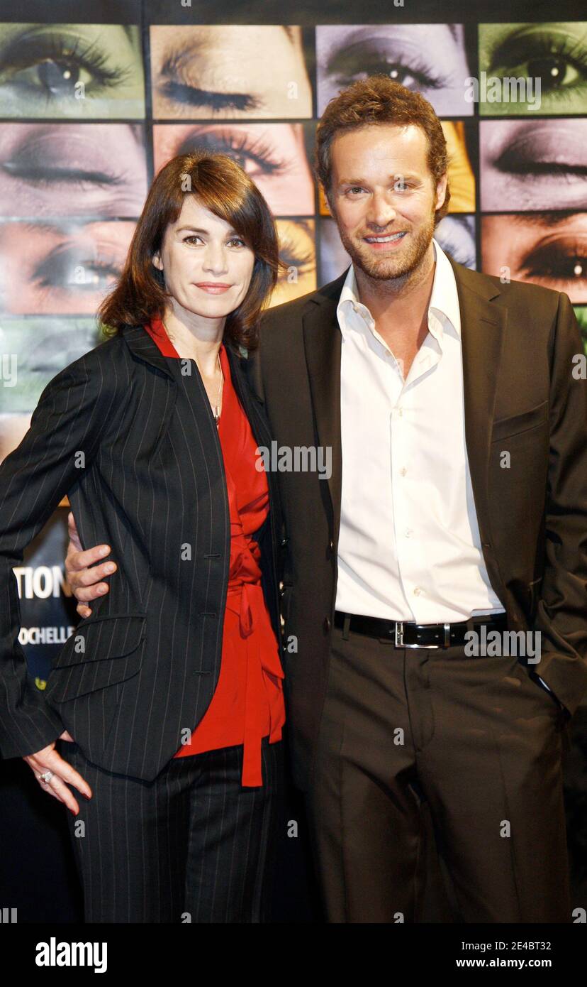 Qui Est Le Compagnon De Valerie Kaprisky Valérie Kaprisky et Guillaume Cramoisan assistent à l'inauguration du 11e  Festival de fiction télévisée de la Rochelle, à la Rochelle, France, le 16  septembre 2009. Photo de Patrick Bernard/ABACAPRESS.COM Photo Stock -