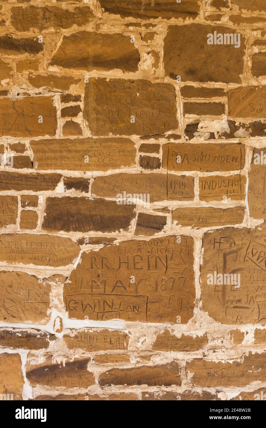 Détail du mur des graffitis, site historique national de fort Larned, Larned, comté de Pawnee, Kansas, États-Unis Banque D'Images