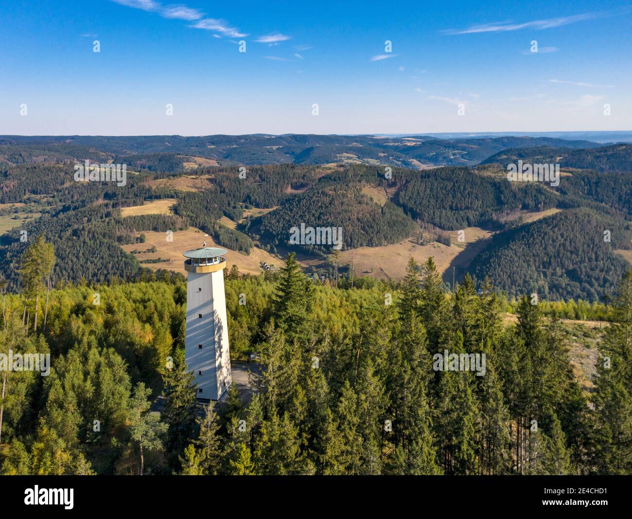 Allemagne, Bavière, Lauenstein, Thüringer Warte, tour d'observation, vue sur l'ancien RDA, montagnes, forêt, vue aérienne Banque D'Images