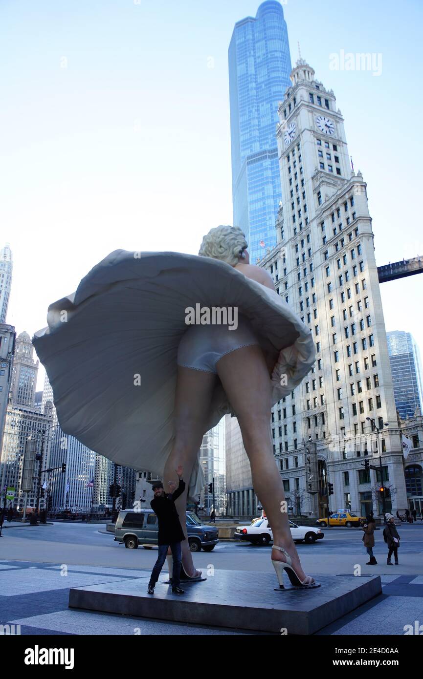 Chicago, JANVIER 31 : la célèbre statue géante Forever Marilyn le 31 JANVIER 2012 à Chicago, Illinois, États-Unis Banque D'Images