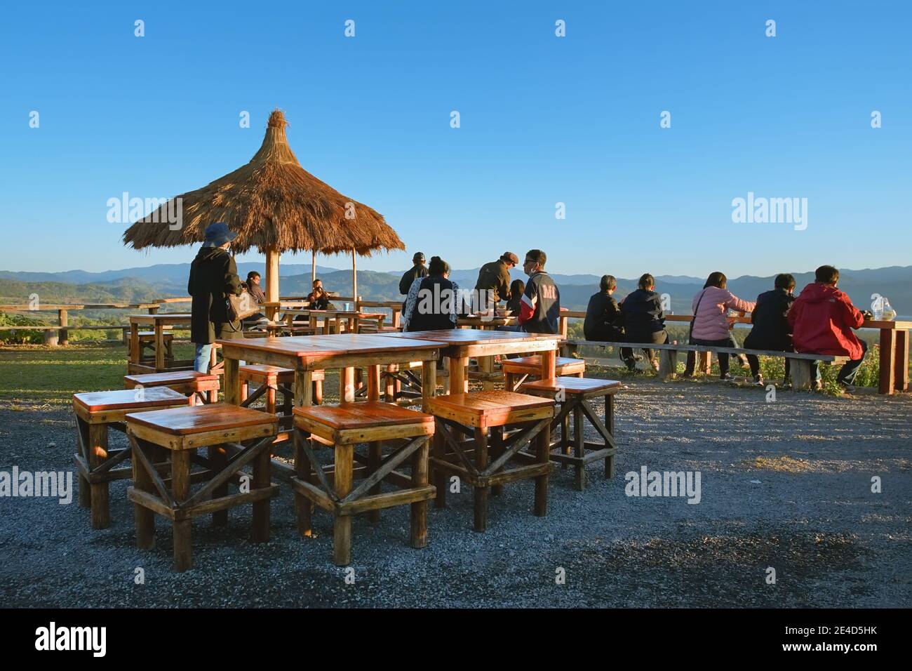 Maehongson, Thaïlande - 14 décembre 2020 : la culture chinoise dans les destinations de voyage à Yun Lai Viewpoint à Pai, Mae Hong son, Thaïlande. Banque D'Images Maehongson, Thaïlande - 14 décembre 2020 : la culture chinoise dans les destinations de voyage à Yun Lai Viewpoint à Pai, Mae Hong son, Thaïlande. Banque D'Images