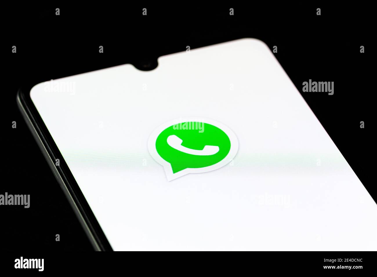 Application WhatsApp affichée sur le smartphone Banque D'Images