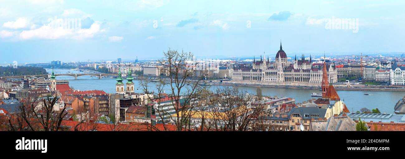 Vue sur le Danube dans le centre-ville. Budapest, Hongrie Banque D'Images
