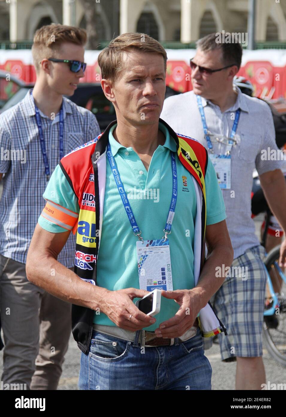 Ancien cycliste Raimondas Rumsas de Lituanie aux Championnats du monde de route UCI 2013 en Toscane (Italie). Banque D'Images