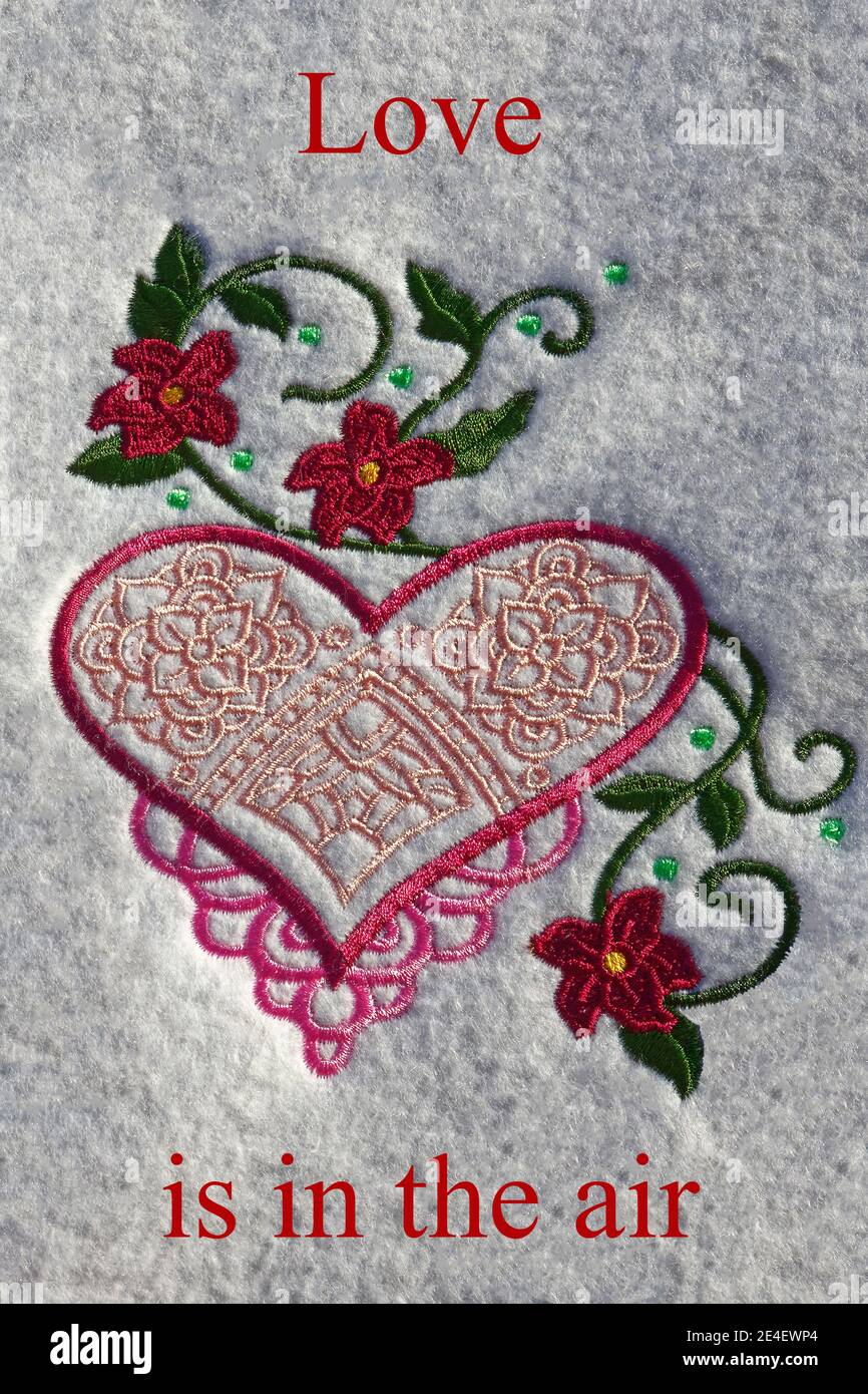 Broderie de Saint-Valentin, vacances, amour, artisanat, compétence, coeur, fleurs, texte l'amour est dans l'air, mots, RP Banque D'Images Broderie de Saint-Valentin, vacances, amour, artisanat, compétence, coeur, fleurs, texte l'amour est dans l'air, mots, RP Banque D'Images