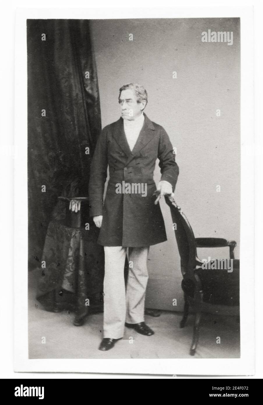 Photographie vintage du XIXe siècle : Brownlow Cecil, 2e marquis d'Exeter KG PC (2 juillet 1795 – 16 janvier 1867), appelée Lord Burghley jusqu'en 1804, était un pair britannique, courtier et politicien conservateur. Banque D'Images