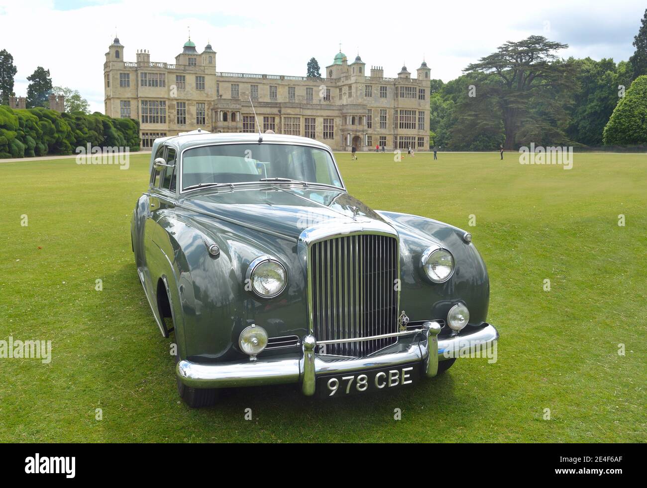 Voiture classique Daimler à l'Audley End House Banque D'Images