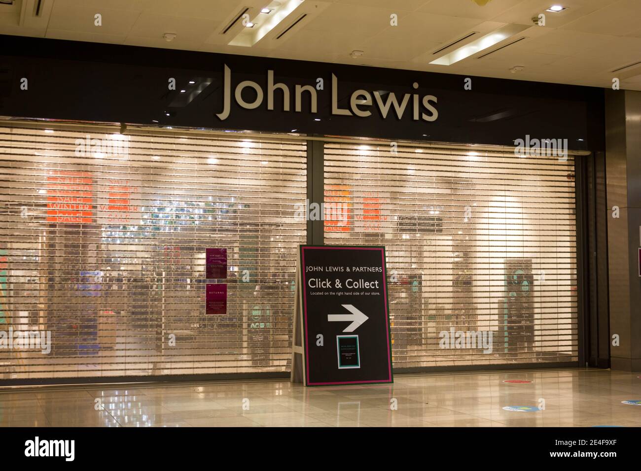 Le grand magasin John lewis est fermé conformément aux directives relatives au confinement à l'arrêt Covid-19 Banque D'Images