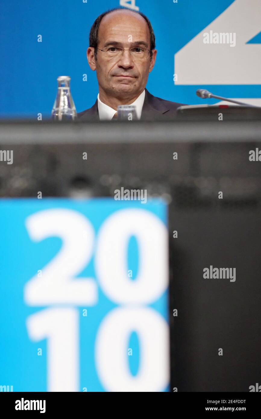 Le ministre français du budget, des finances publiques et de la fonction publique, Eric Woerth, présente le budget 2010 au Ministere de l'économie et des finances à Paris, en France, le 30 septembre 2009. Photo de Stephane Lemouton/ABACAPRESSS.COM Banque D'Images