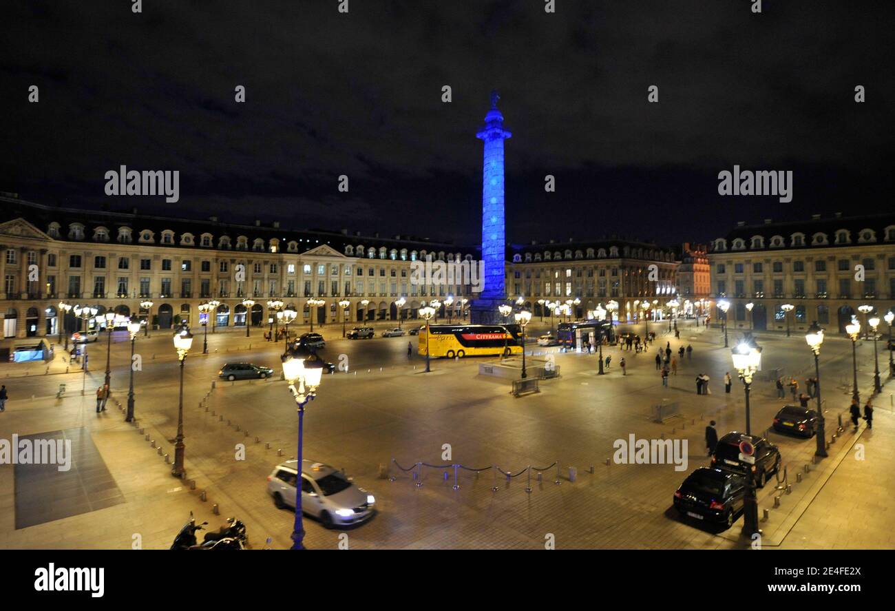 Atmosphère pendant le lancement de la boutique phare de Montblanc Paris - cocktail d'inauguration, à Paris, en France, le 1er octobre 2009. Photo de Christophe Guibbbaud/ABACAPRESS.COM Banque D'Images
