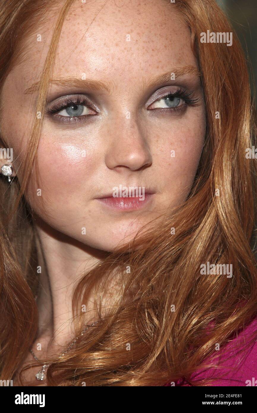 Lily Cole participe au cocktail d'inauguration de la boutique phare de Montblanc Paris, à Paris, en France, le 1er octobre 2009. Photo par Olivier Vigerie/ABACAPRESS.COM Banque D'Images