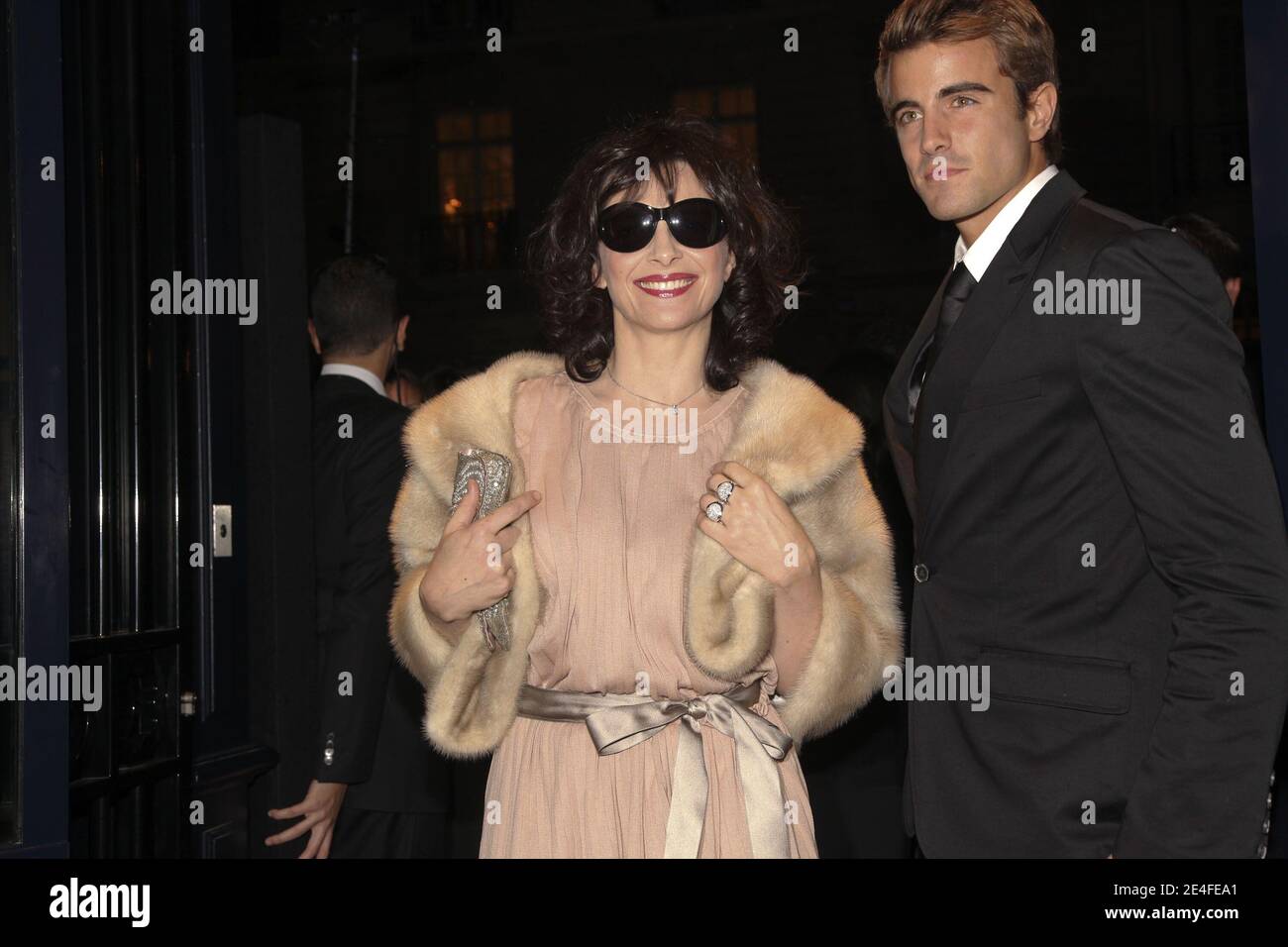 Juliette Binoche participe au cocktail d'inauguration de la boutique phare de Montblanc Paris, à Paris, en France, le 1er octobre 2009. Photo par Olivier Vigerie/ABACAPRESS.COM Banque D'Images