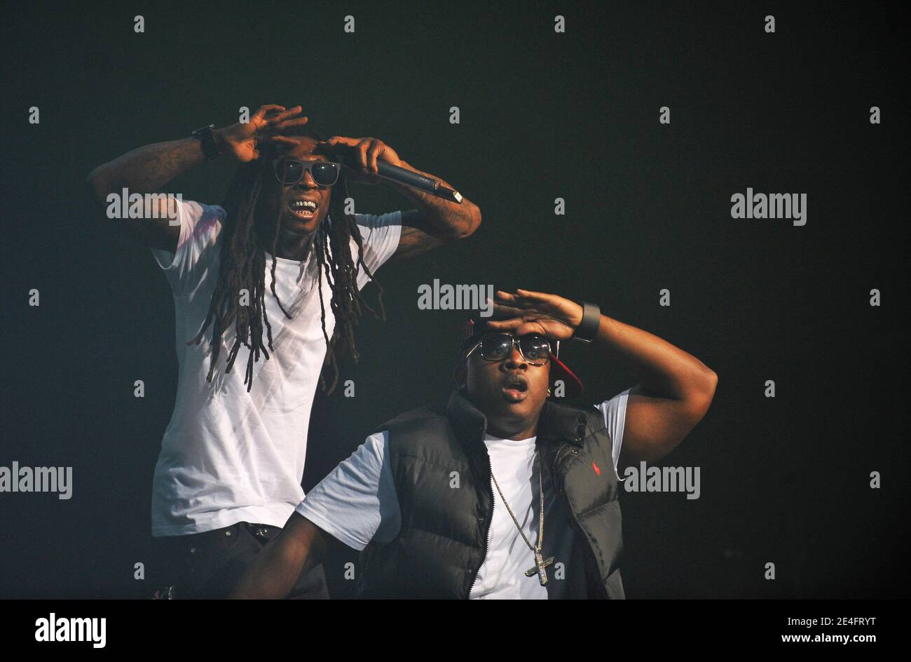 LE chanteur AMÉRICAIN Lil Wayne joue en direct sur scène avec son groupe au Zenith, à Paris, en France, le 11 octobre 2009. Photo de Christophe Guibbbaud/ABACAPRESS.COM Banque D'Images