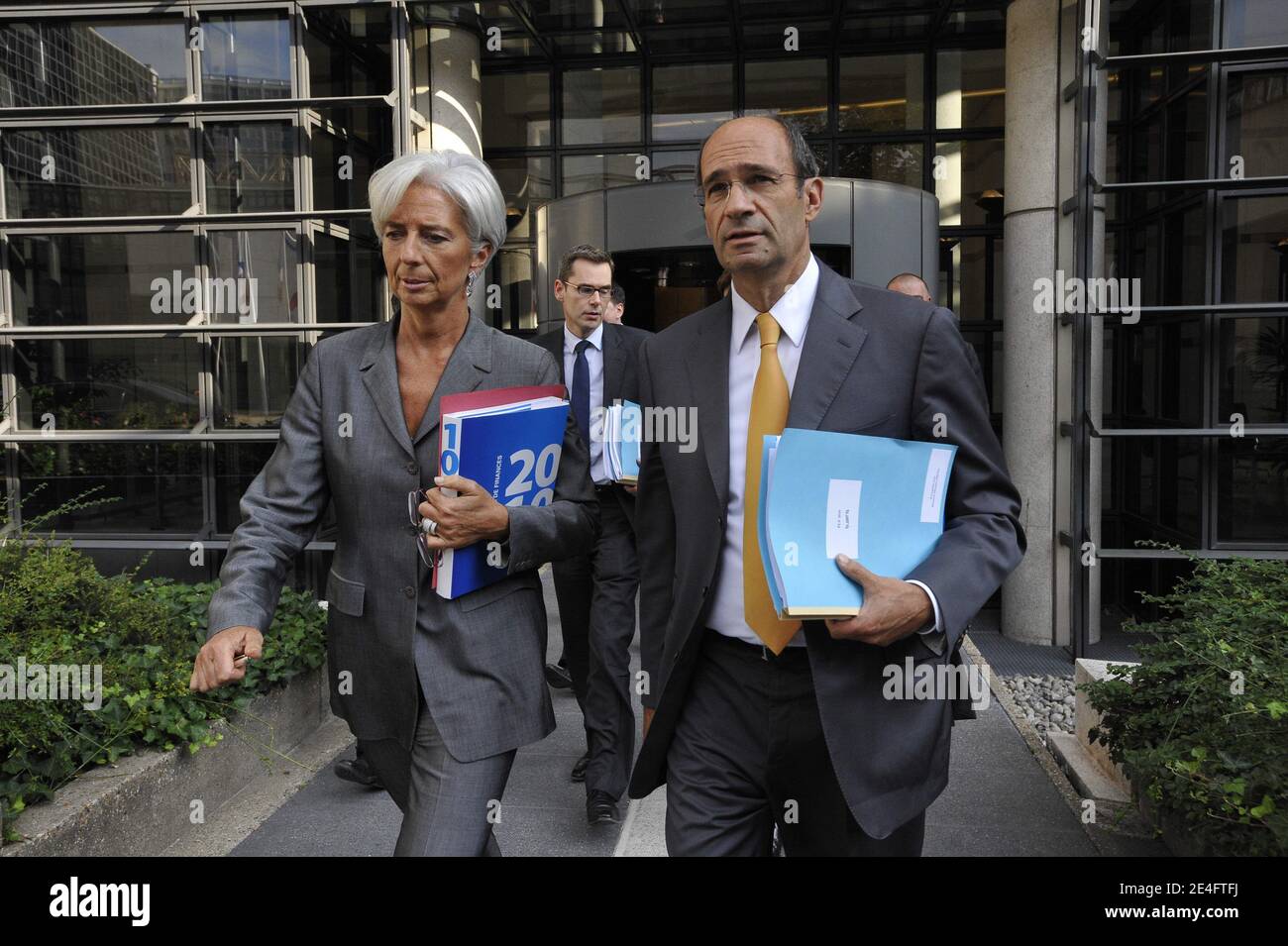 La ministre française de l'économie, des finances et de l'emploi, Christine Lagarde, et la ministre française du budget, des finances publiques et de la fonction publique, Eric Woerth, sont présents au ministère de Paris, en France, le 30 septembre 2009. Photo par Elodie Gregoire/ABACAPRESS.COM Banque D'Images