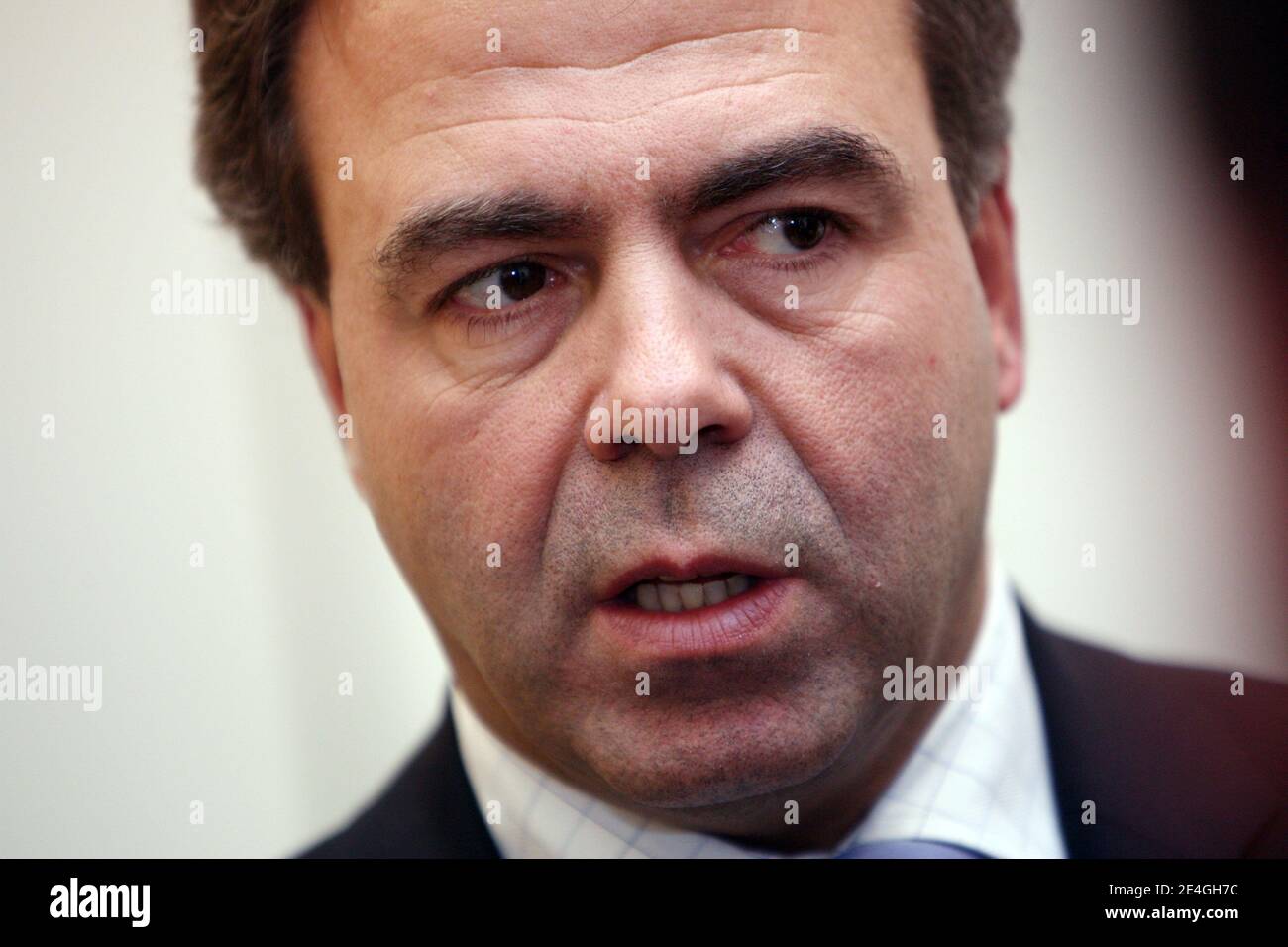 Visite de Luc Chatel, Ministre de lÍEducation nationale et porte-parole du Gouvernement au lycée Henri Poincare de Nancy, France, le 13 novembre 2009, pour présentatrice aux académies de Nancy-Metz et Reims, le projet de reforme du lycée annonce par le Pressif Banque D'Images