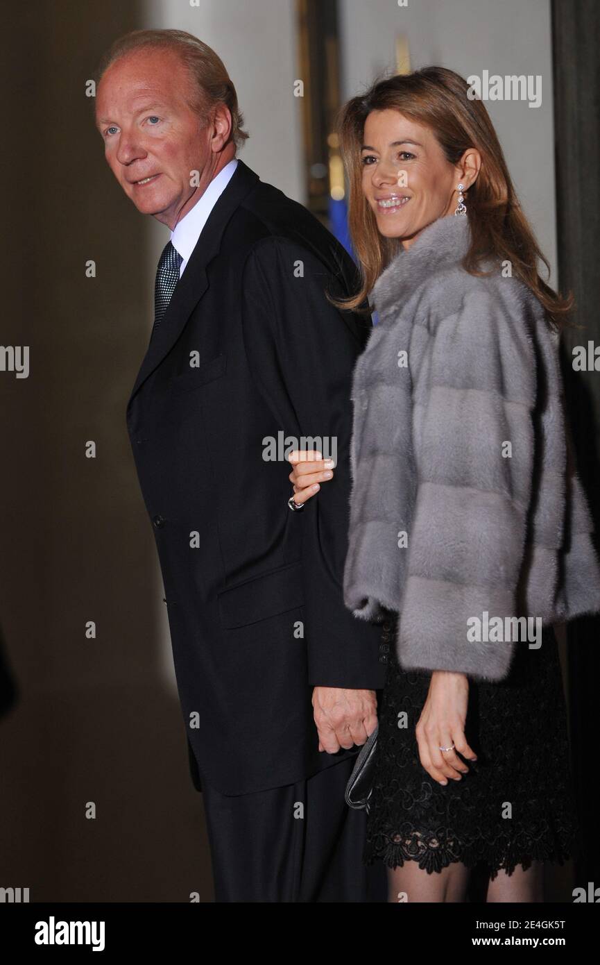 Le ministre français de l'intérieur Brice Hortefeux et sa femme arrivent pour un dîner d'État à Le ministre français de l'intérieur Brice Hortefeux et sa femme arrivent pour un dîner d'État à