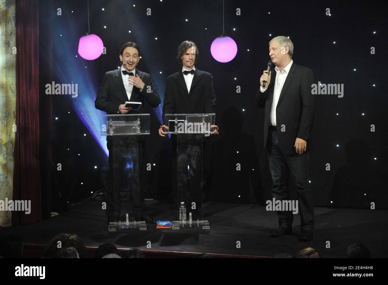EXCLUSIF. Patrick Sébastien lors de la 4e cérémonie « Gerard de la télévision » qui s'est tenue au Théâtre Michel à Paris, France, le 7 décembre 2009. Ce spectacle paradique récompense le pire de la télévision française. Photo de Christophe Guibbbaud/ABACAPRESS.COM Banque D'Images