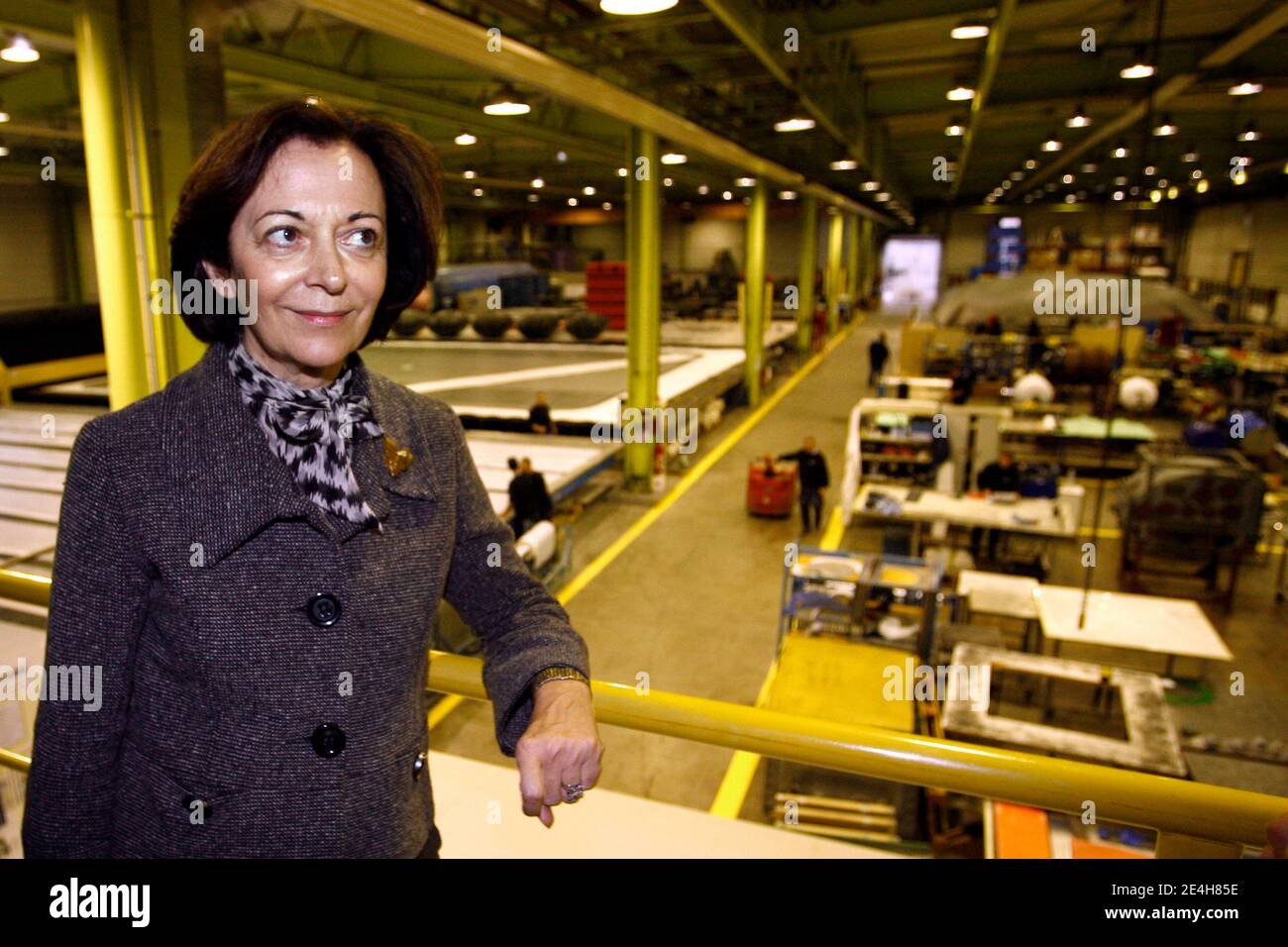 Anne-Marie IDRAC, sectaire dÍEtat au Commerce extérieur, visite la société PRONAL a Leers, nord de la France, le 11 décembre 2009. Photo Mikael Libert/ABACAPRESS.COM Banque D'Images