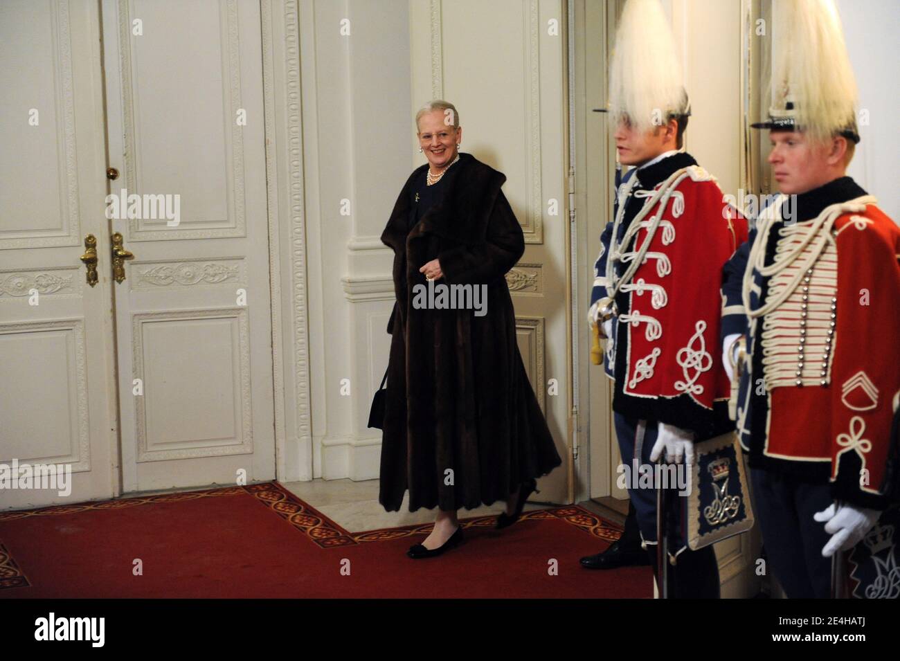 La reine Margrethe II accueille les chefs d'État pour le dîner officiel au Palais Christiansborg à Copenhague le 17 décembre 2009, le 11e jour de la Conférence COP15 des Nations Unies sur les changements climatiques. Photo de Jacques Witt/Pool/ABACAPRESS.COM Banque D'Images