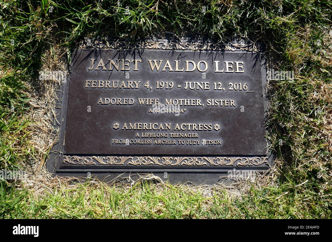 Los Angeles, Californie, États-Unis 21 janvier 2021 UNE vue générale de l'atmosphère de la tombe de l'actrice Janet Waldo à Forest Lawn Memorial Park Hollywood Hills le 21 janvier 2021 à Los Angeles, Californie, États-Unis. Photo par Barry King/Alay stock photo Banque D'Images