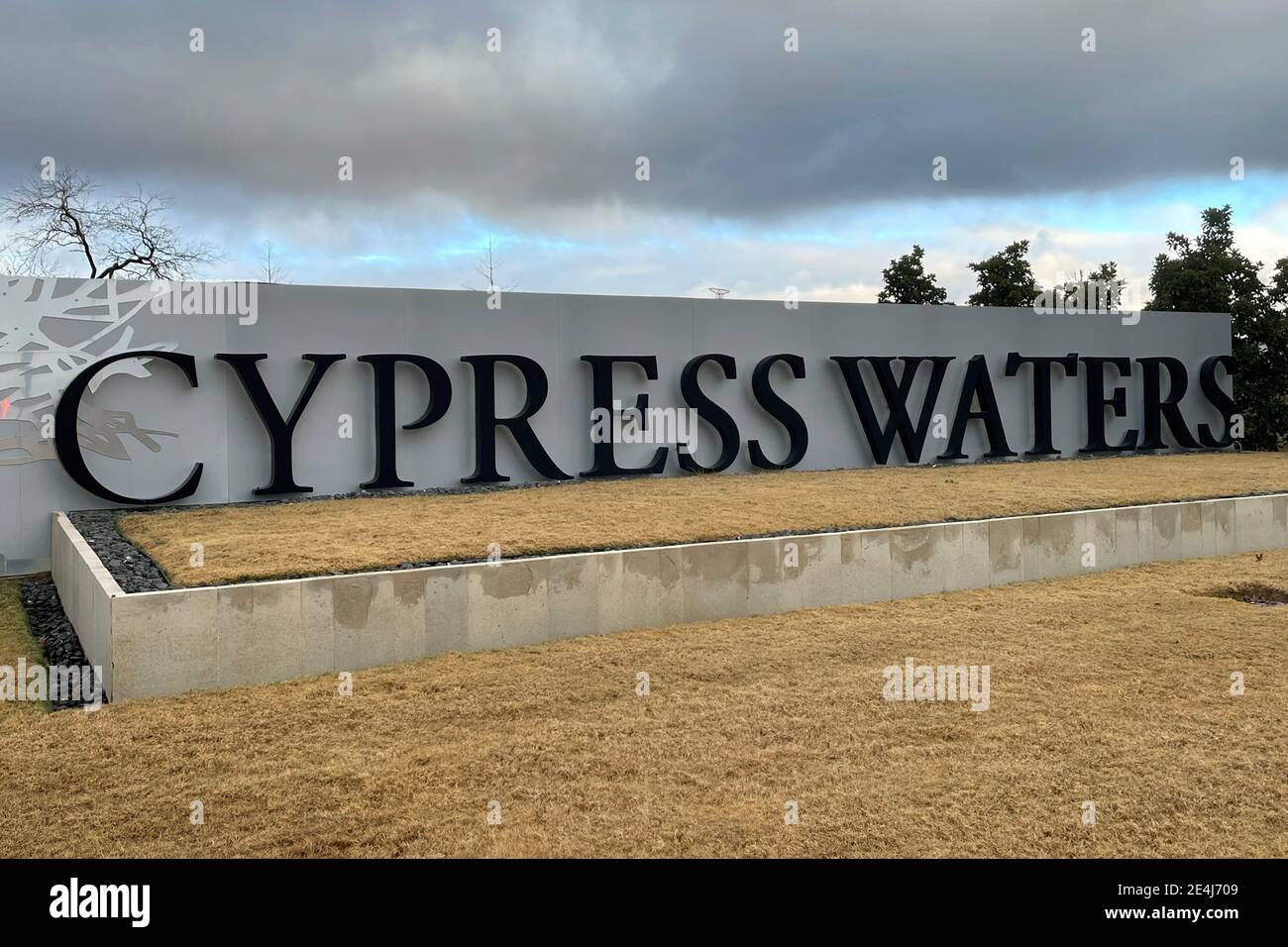 Un panneau de développement utilisé mixte Cypress Waters, vendredi 1er janvier 2021, à Coppell, Tex, Banque D'Images