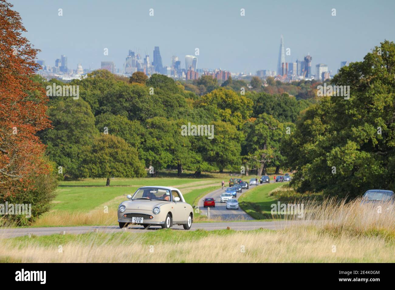 Trafic important de visiteurs à Richmond Park, Londres, Angleterre, Royaume-Uni Banque D'Images