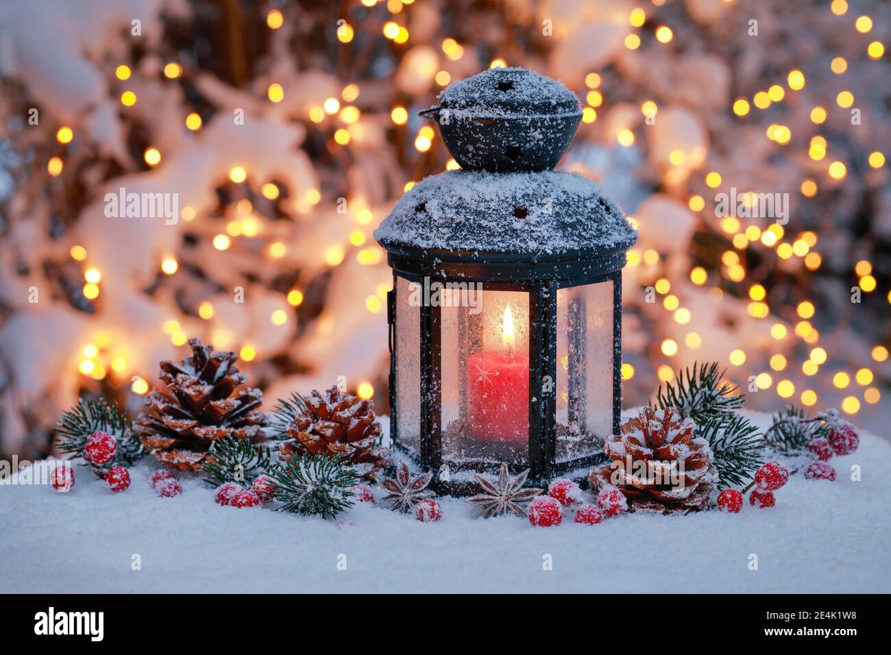 Lanterne avec décoration extérieure de Noël Banque D'Images